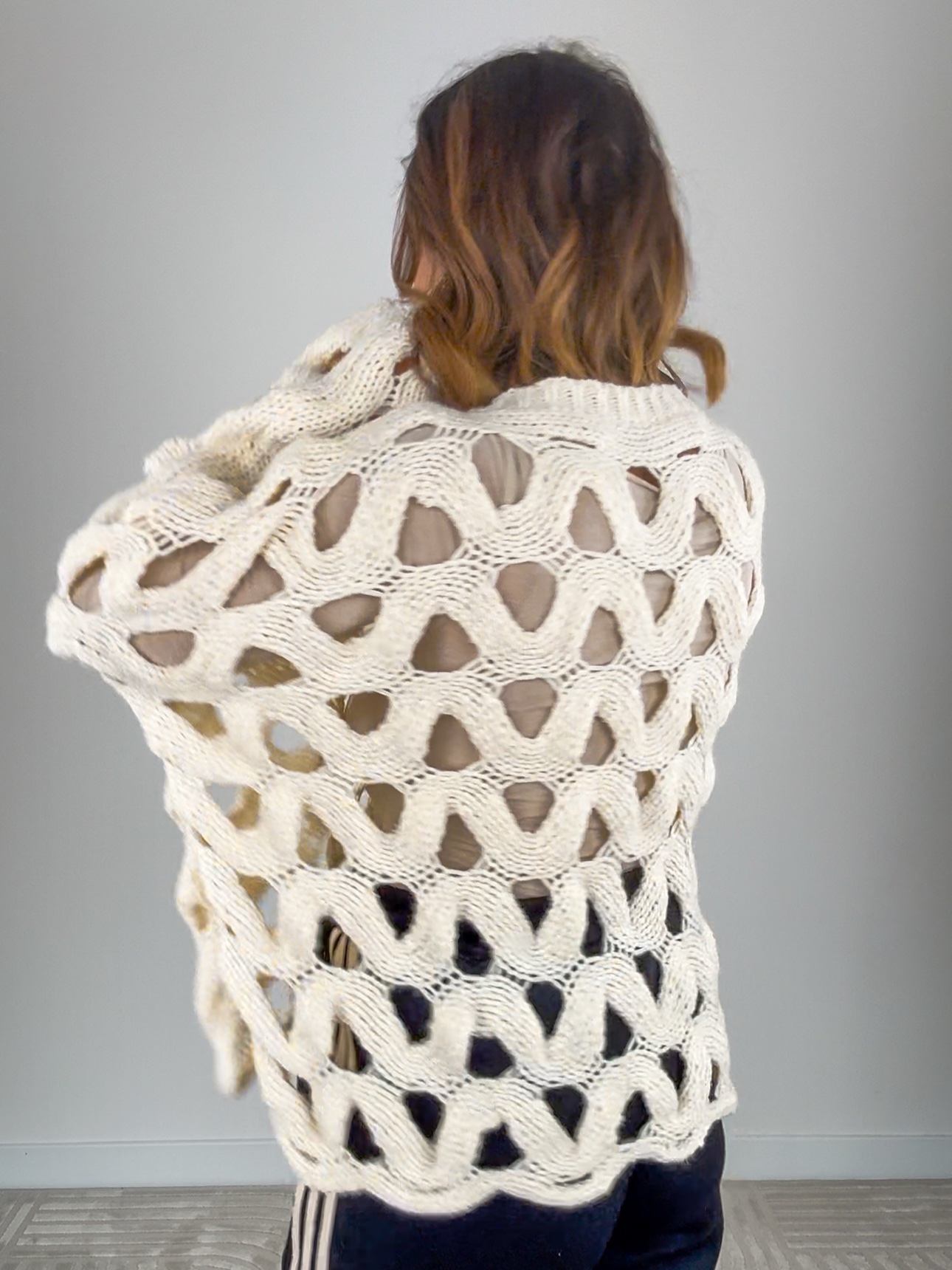 Pull Traforato Burro - immagine 5