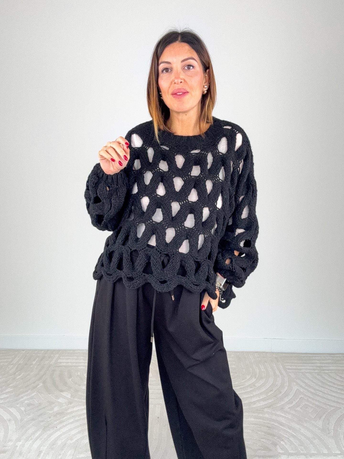 Pull Traforato Nero - immagine 2