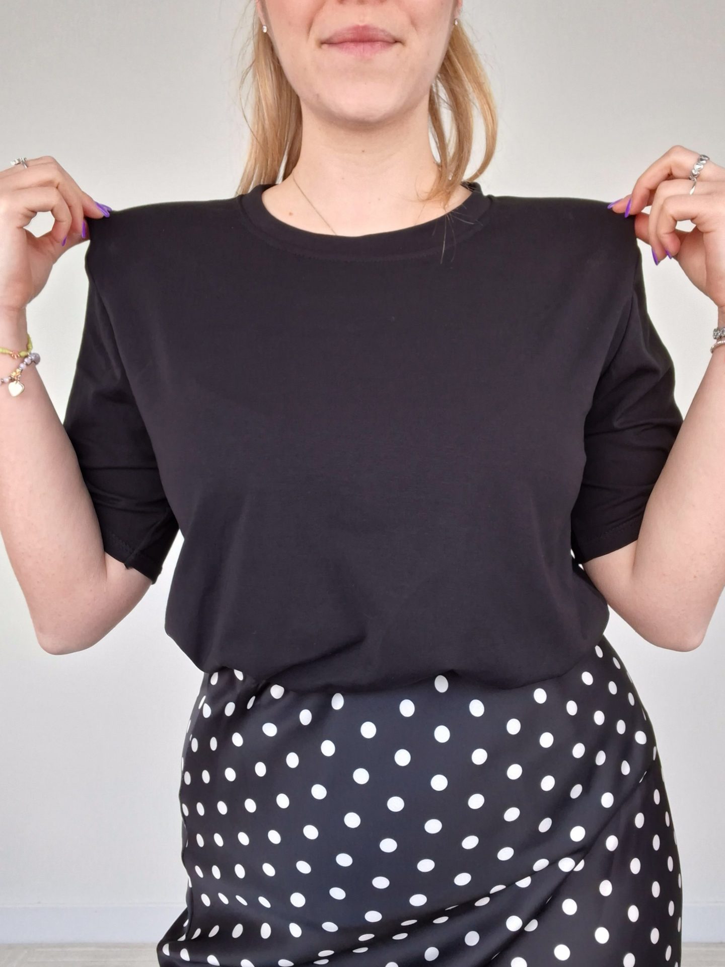 T-Shirt Manuela Nero - immagine 2