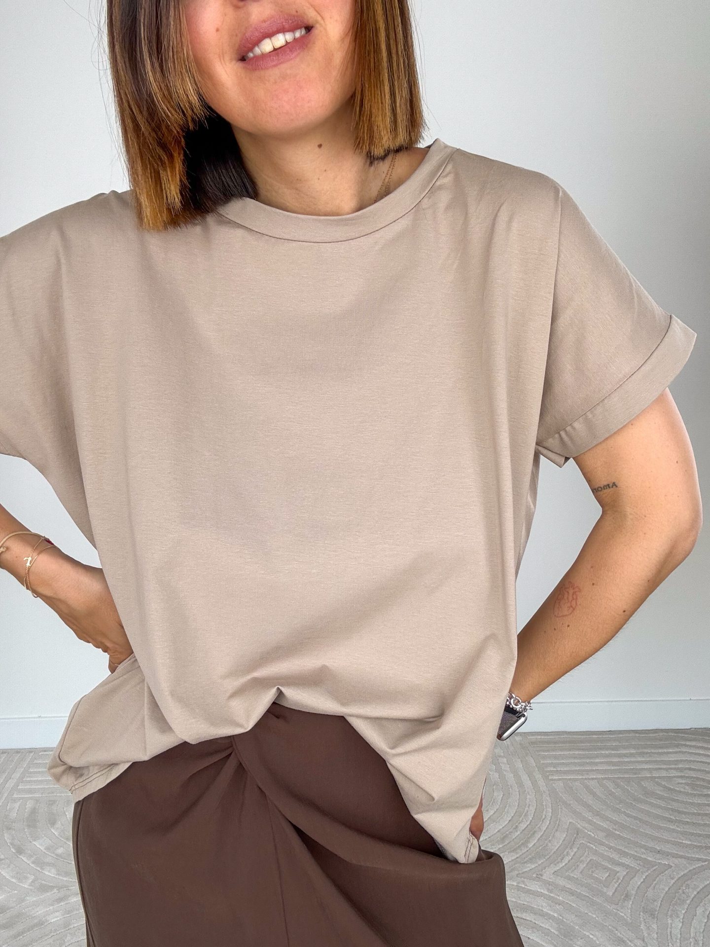 T-shirt Francesca Nocciola - immagine 2